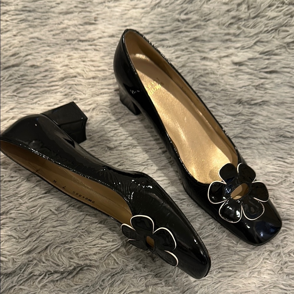 Stuart Weitzman Patent Leather Women's Shoes with Floral Detail